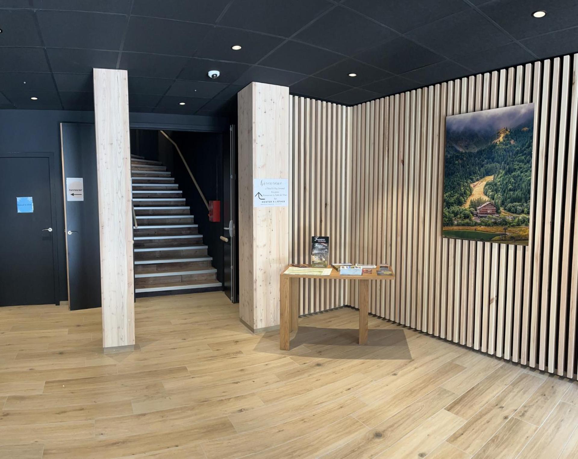 Hotel Du Puy Ferrand , Restaurant La Table De L'Ours Ле-Мон-Дор Экстерьер фото