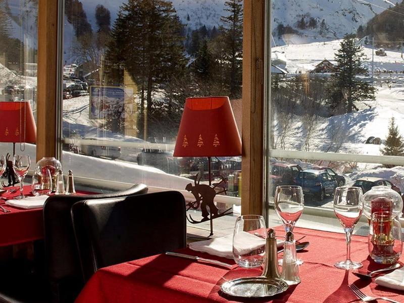 Hotel Du Puy Ferrand , Restaurant La Table De L'Ours Ле-Мон-Дор Экстерьер фото