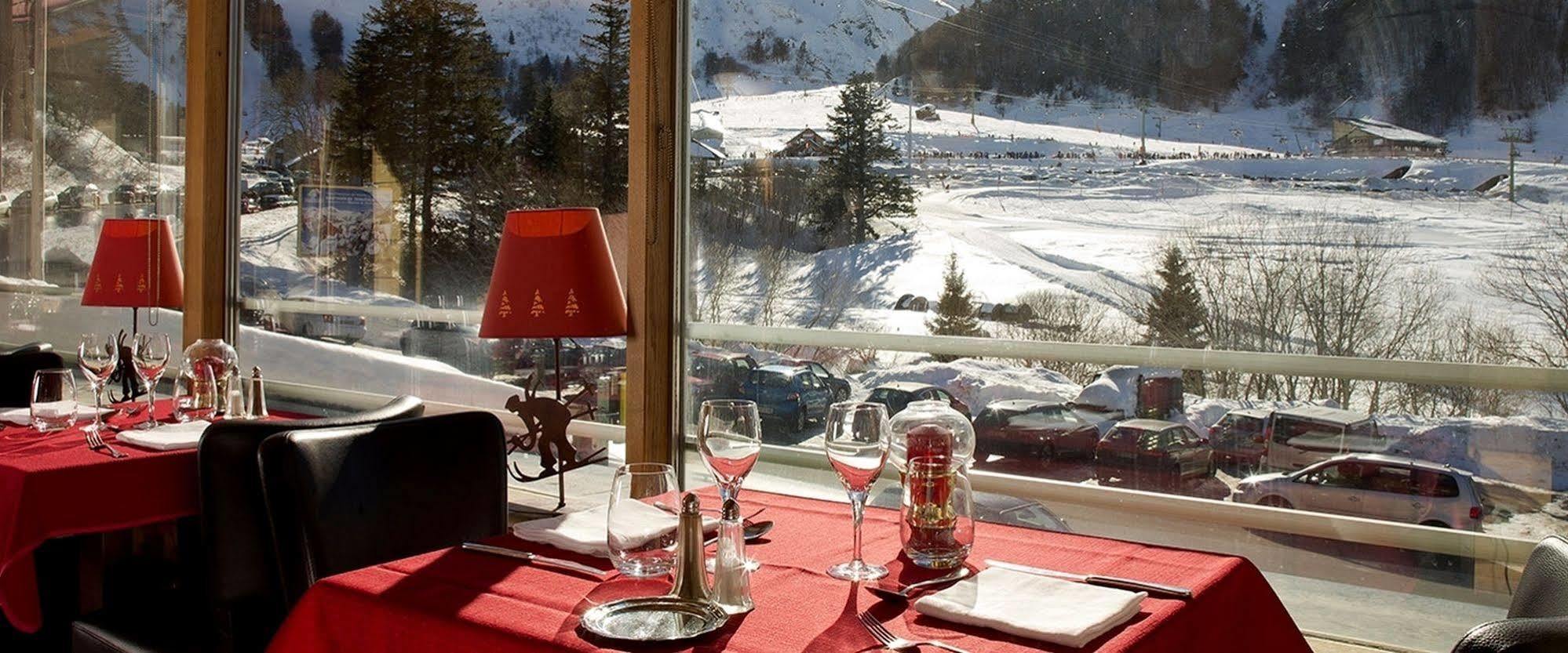 Hotel Du Puy Ferrand , Restaurant La Table De L'Ours Ле-Мон-Дор Экстерьер фото